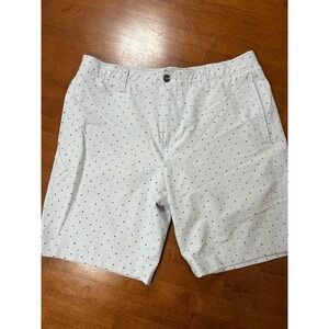 Under Armour Golf Shorts Mens 36 White Diamond Print Performance Flat Front